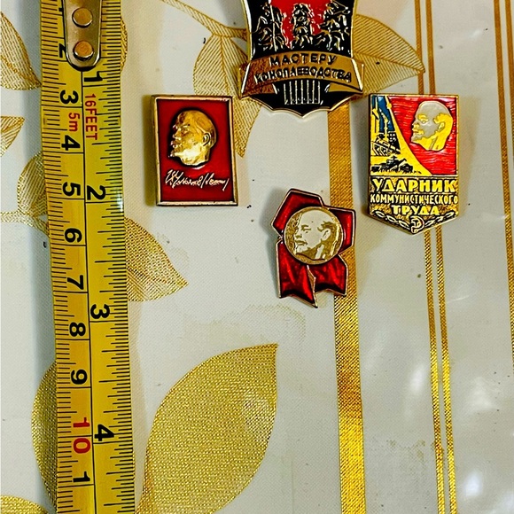 Lot SOVIET USSR RUSSIAN PIN BADGE"TO THE MASTER OF HEMPING, CANNABIS GROWING" - Picture 5 of 6